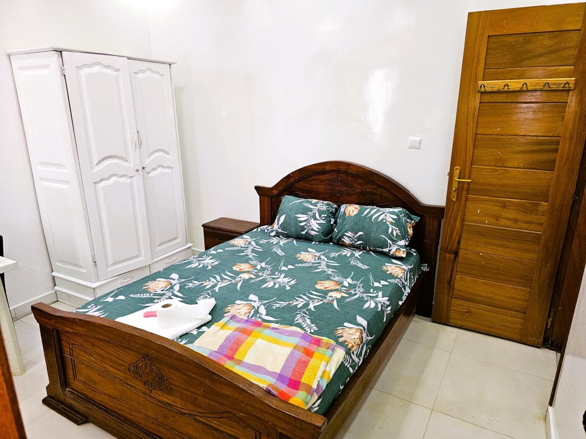 Chambre Ngor- Douche Privee-Salon-Cuisine-Netflix Hotel Dakar Exterior photo