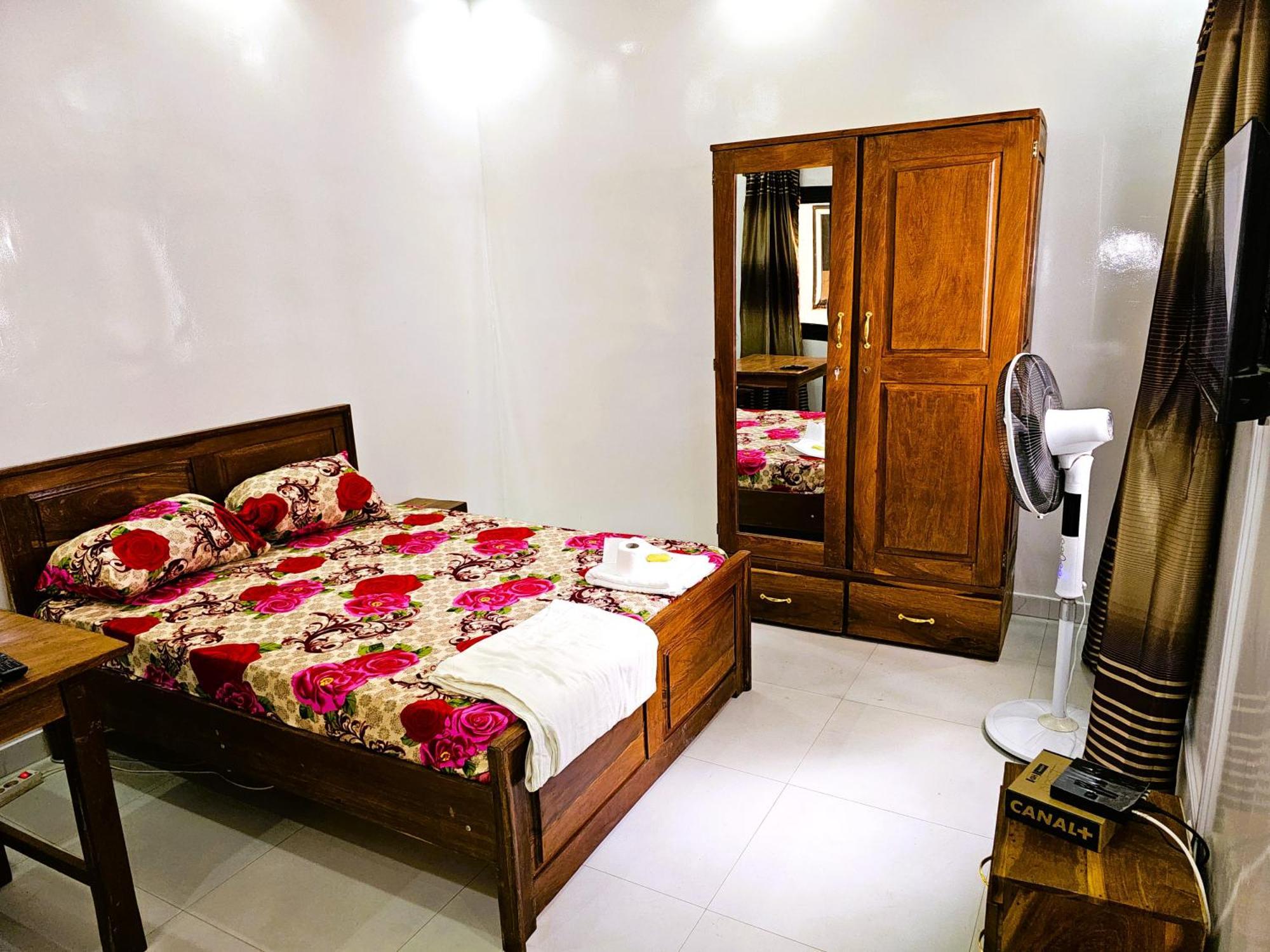 Chambre Ngor- Douche Privee-Salon-Cuisine-Netflix Hotel Dakar Exterior photo