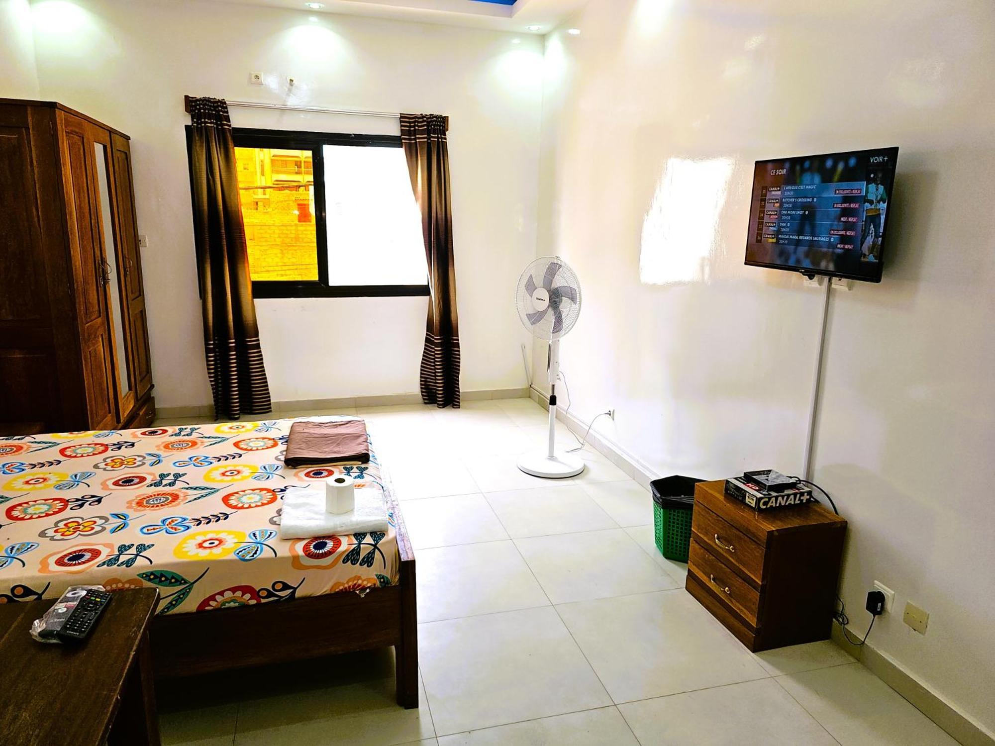 Chambre Ngor- Douche Privee-Salon-Cuisine-Netflix Hotel Dakar Exterior photo