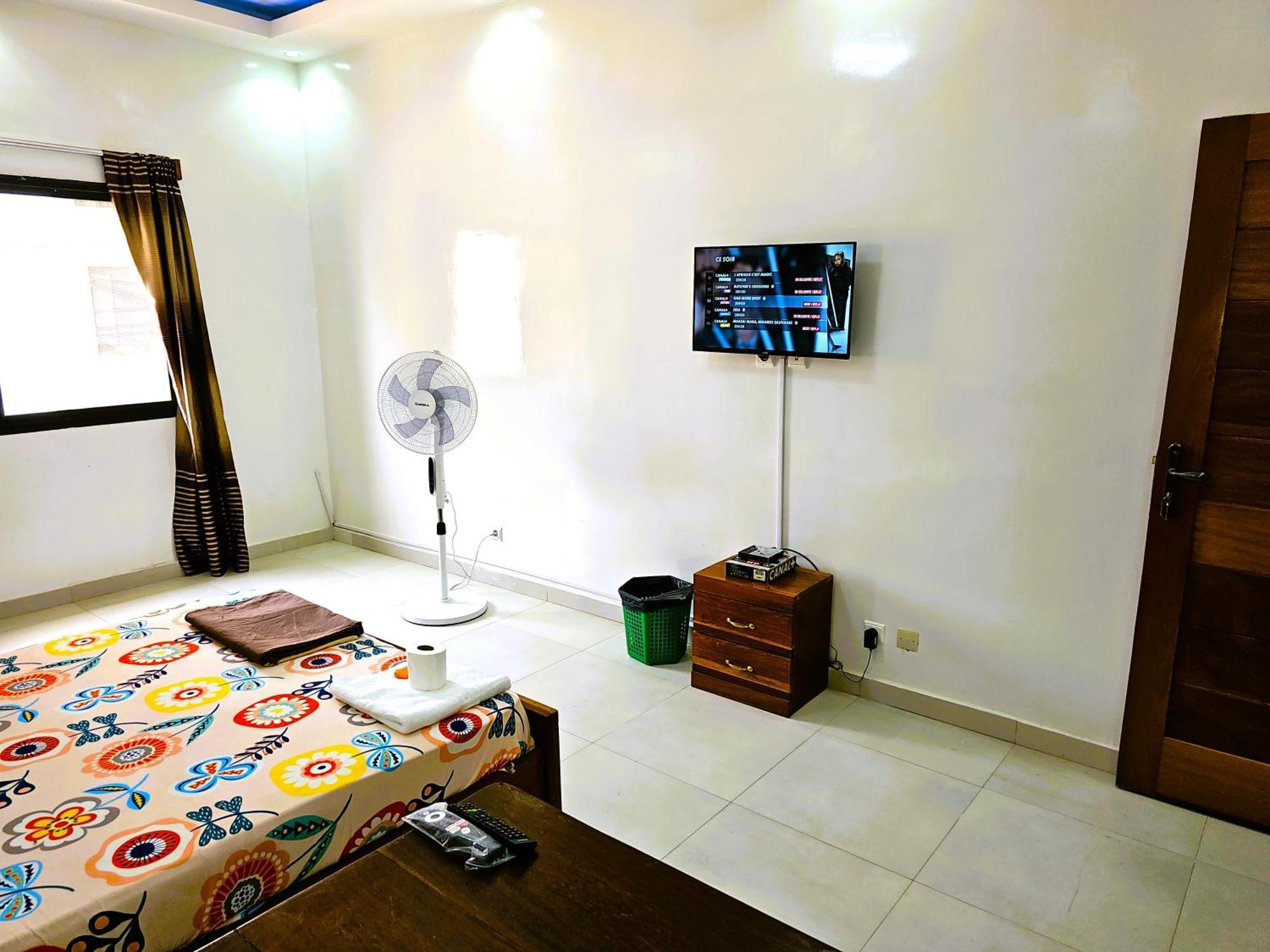Chambre Ngor- Douche Privee-Salon-Cuisine-Netflix Hotel Dakar Exterior photo